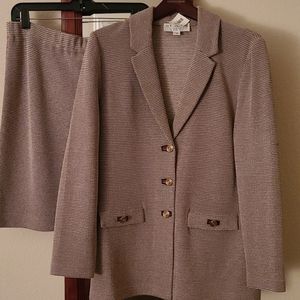 St. John Collection by Marie Gray. 2 piece Knit. Lt brown. Beautiful buttons.